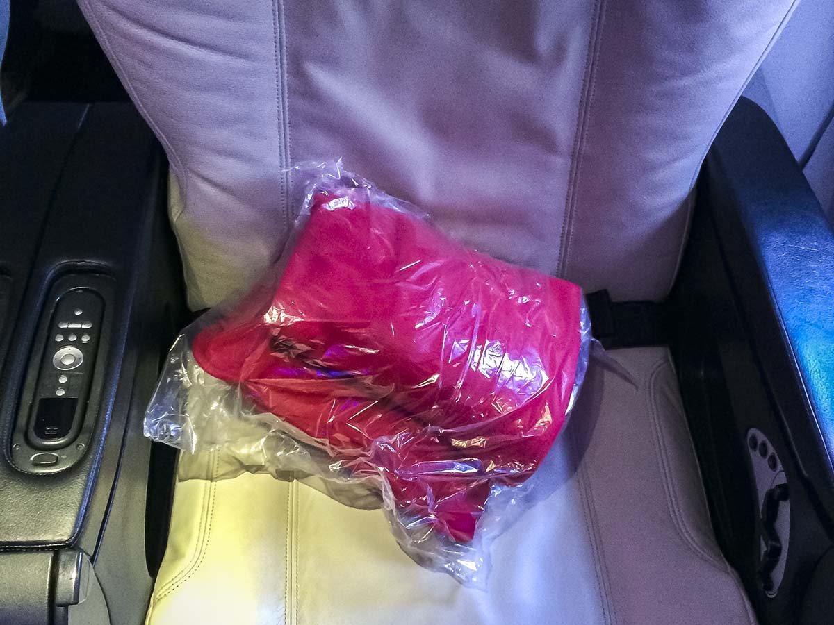 Virgin America A319 first class blankets and pillows