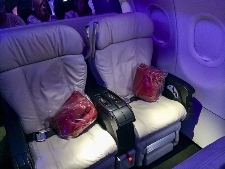 Virgin America A319 first class review: a white leather and purple mood lighting extravaganza
