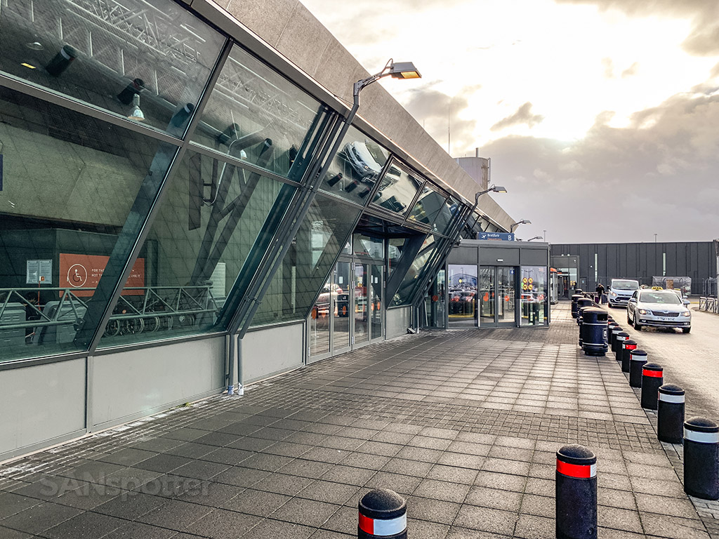 Outside entrance to the main terminal at the Keflavík airport