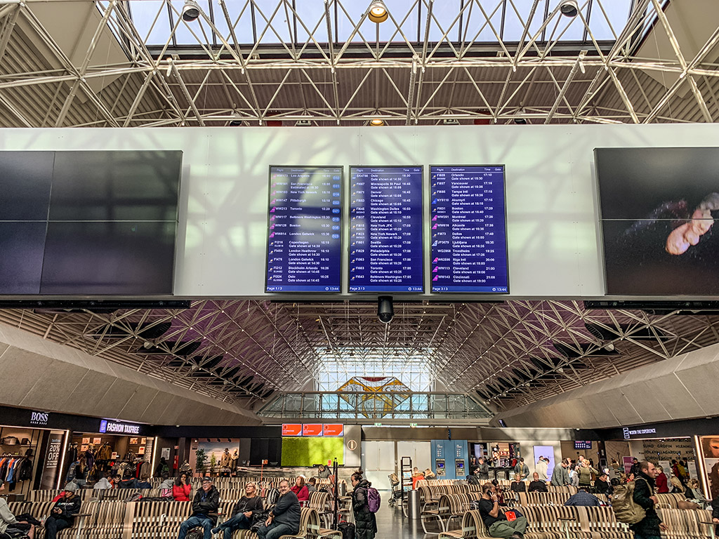 Keflavík airport main terminal waiting area 2018